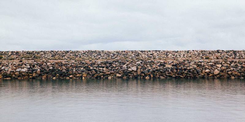 从控制论到赛博朋克：DevOps实践中的系统设计评测新维度