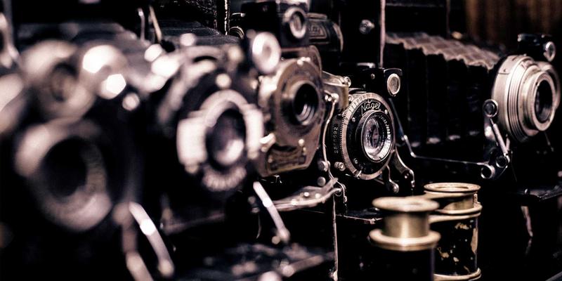 从控制论视角看软件架构：标准化文档如何驱动知识传承与系统演进