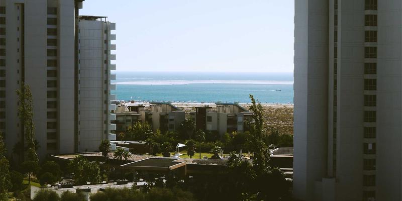 赛博朋克启示录：如何从零开始设计一个高可用的微服务架构